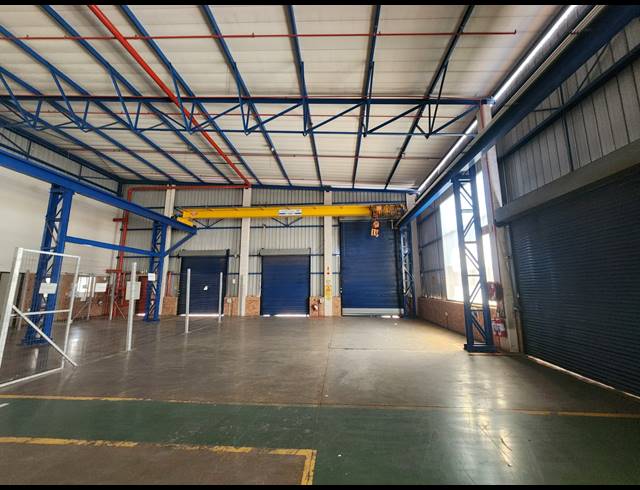 2,355M² WAREHOUSE TO LET IN TUNNEY